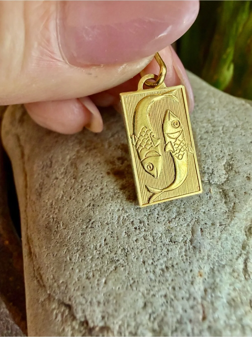 Sold.       Gold 18k  Fish Pendant Charm - Gold